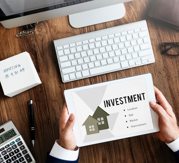 real-estate-mortgage-loan-concept_53876-125138